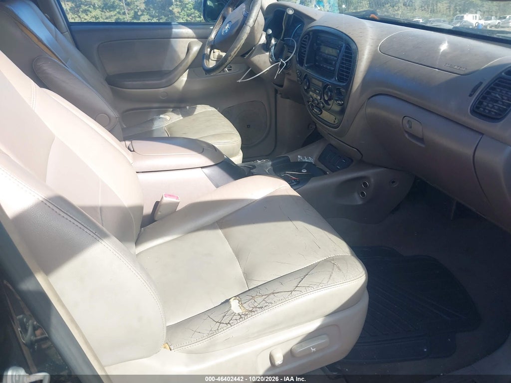 2005 Toyota Sequoia SR5 V8 photo 5