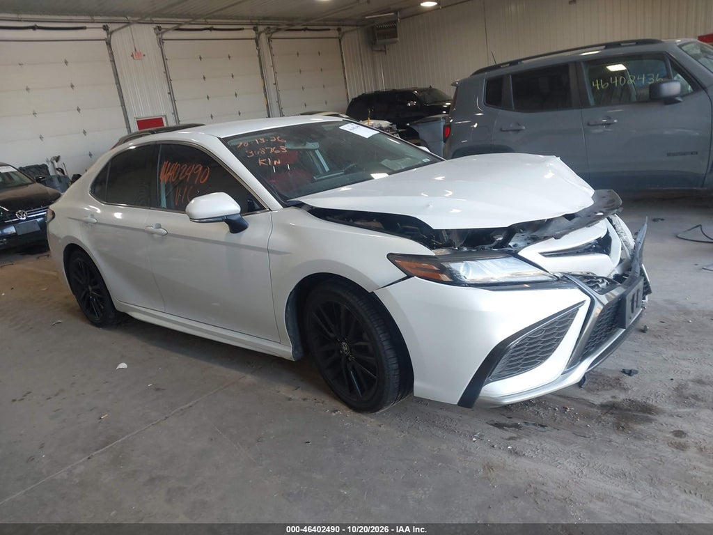 TOYOTA CAMRY 2021