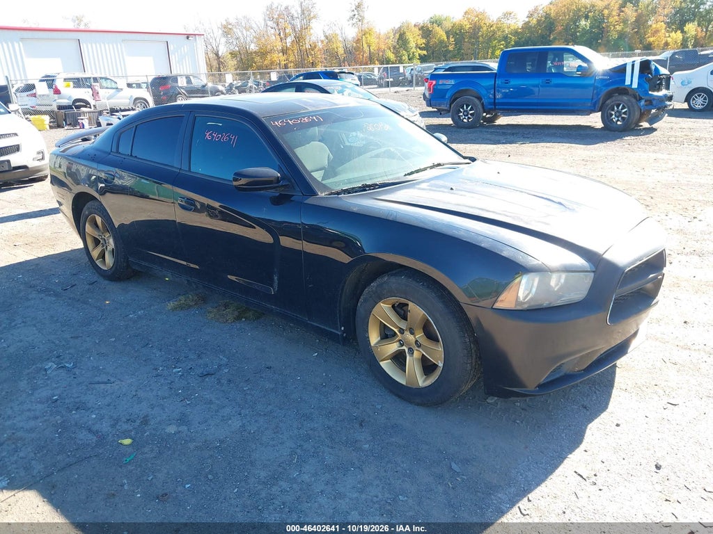 2013 Dodge Charger SXT photo 1