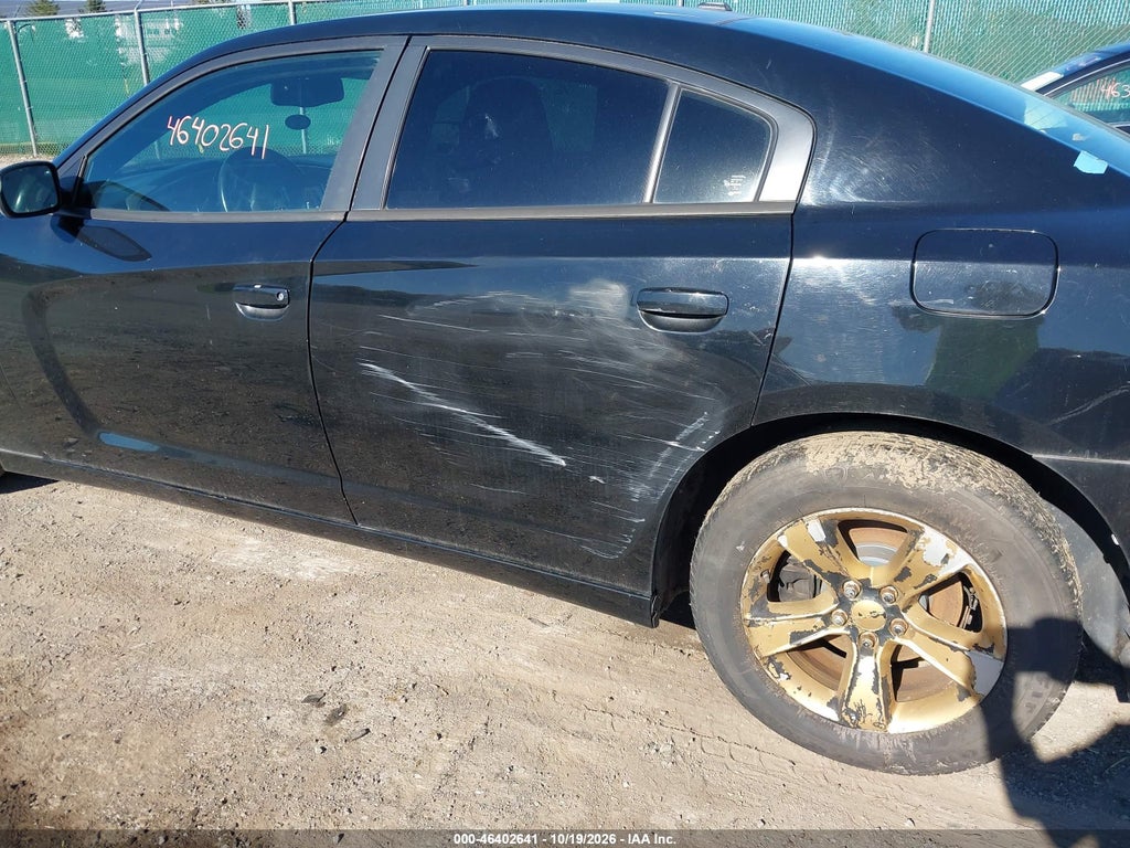 2013 Dodge Charger SXT photo 6