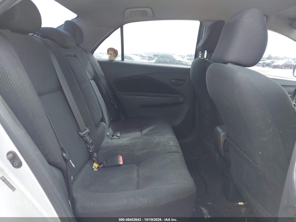 2012 Toyota Yaris photo 8