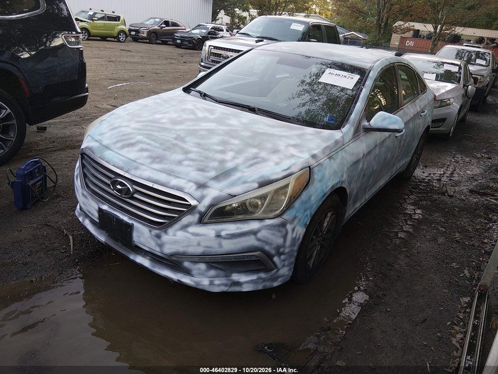 2015 Hyundai Sonata SE photo 2
