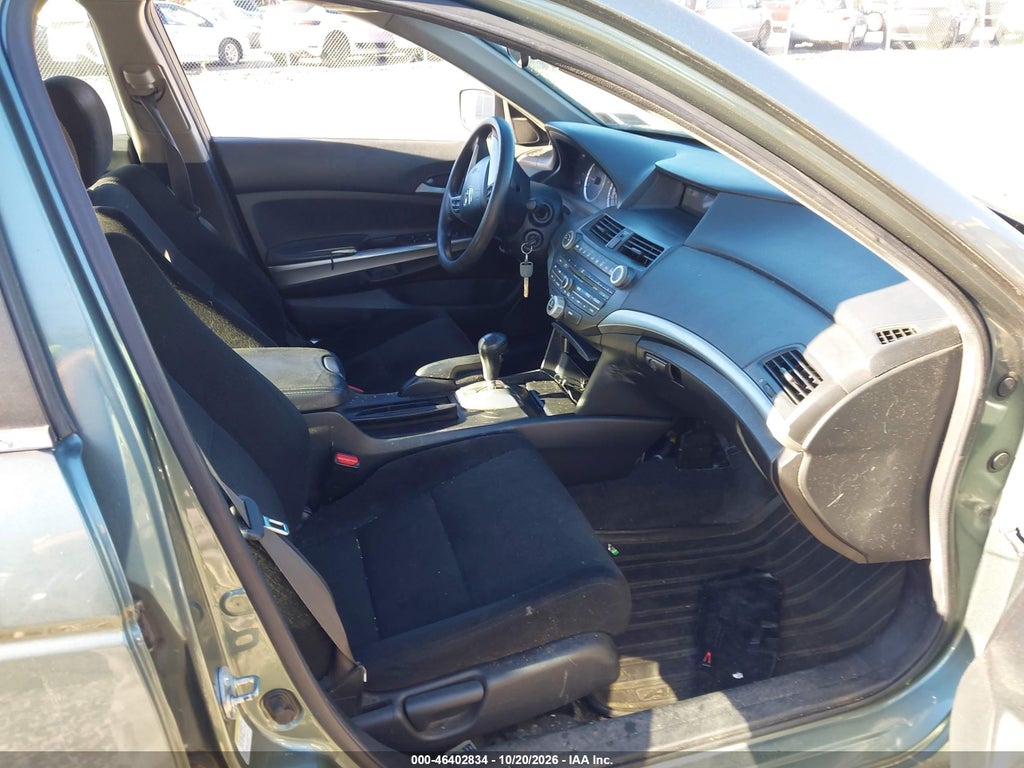 2010 Honda Accord 2.4 EX photo 5