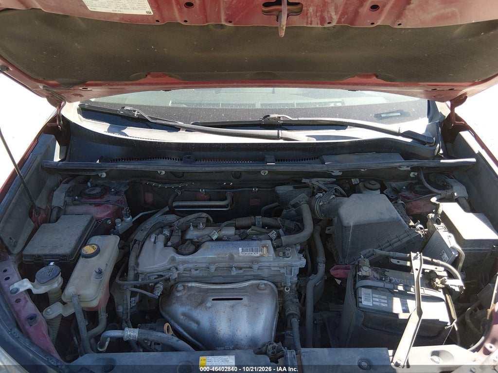 2018 Toyota RAV4 LE photo 10