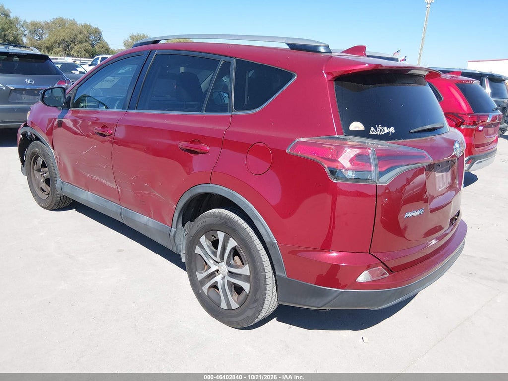 2018 Toyota RAV4 LE photo 3