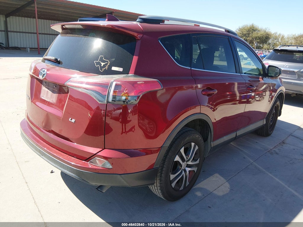 2018 Toyota RAV4 LE photo 4