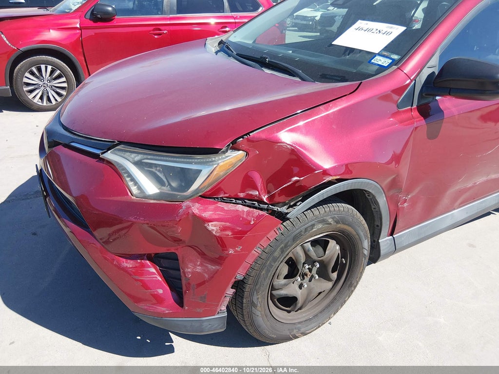 2018 Toyota RAV4 LE photo 6