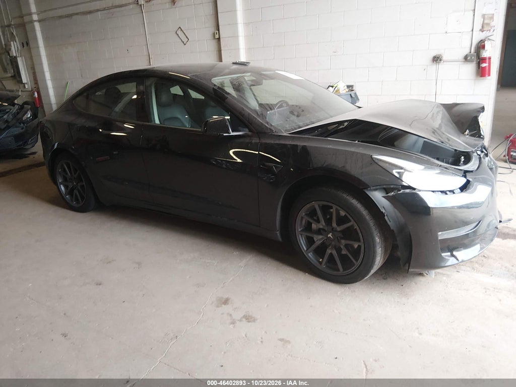 TESLA MODEL 3 2021