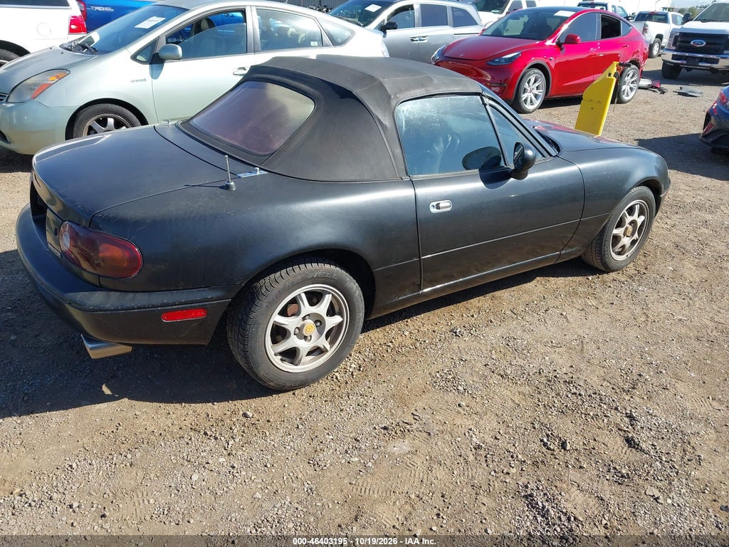 1997 Mazda MX-5 Miata Leather PKG/M Edition/Popular Equipment PKG/R Pkg./STO/Touring PKG photo 4
