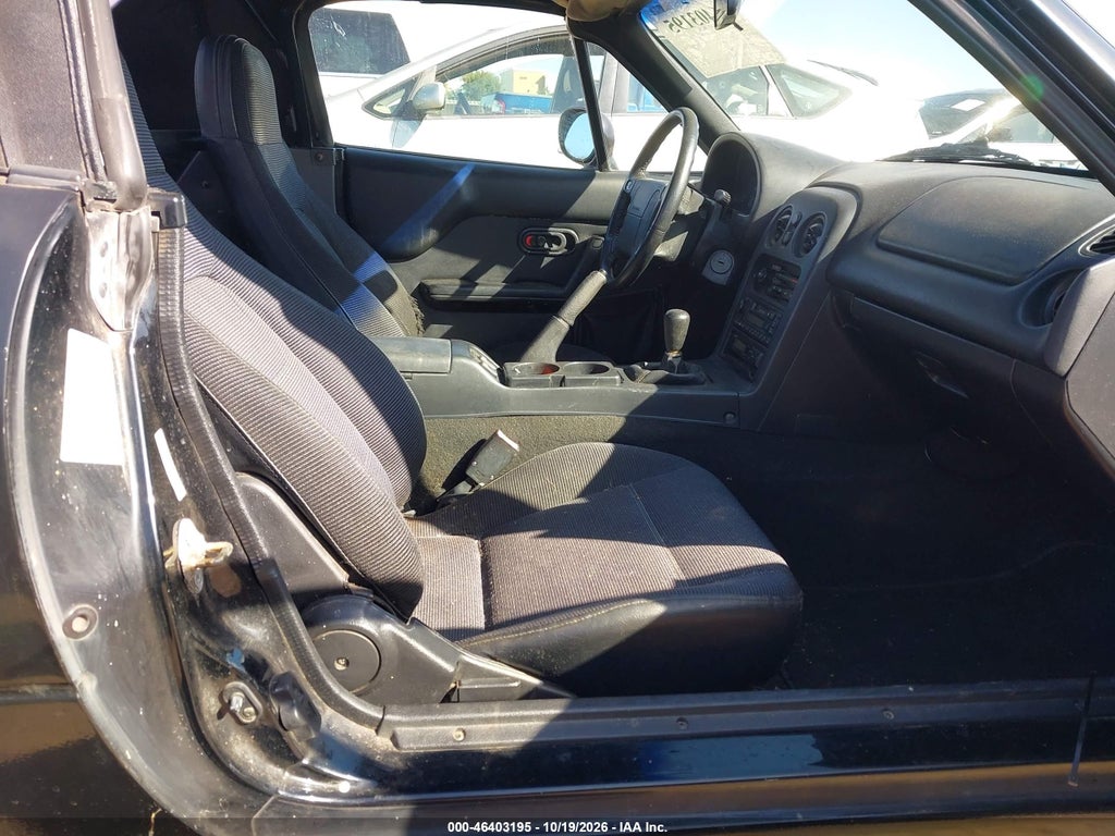 1997 Mazda MX-5 Miata Leather PKG/M Edition/Popular Equipment PKG/R Pkg./STO/Touring PKG photo 5