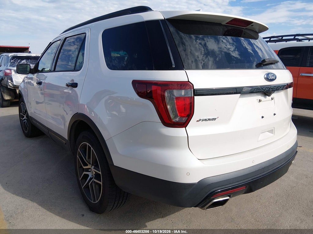 2017 Ford Explorer Sport photo 3