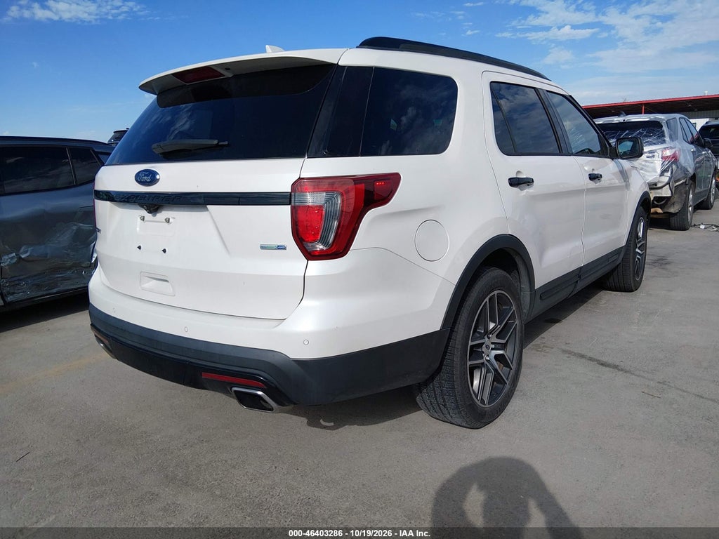 2017 Ford Explorer Sport photo 4