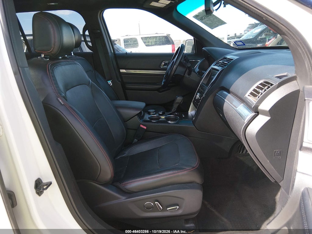 2017 Ford Explorer Sport photo 5
