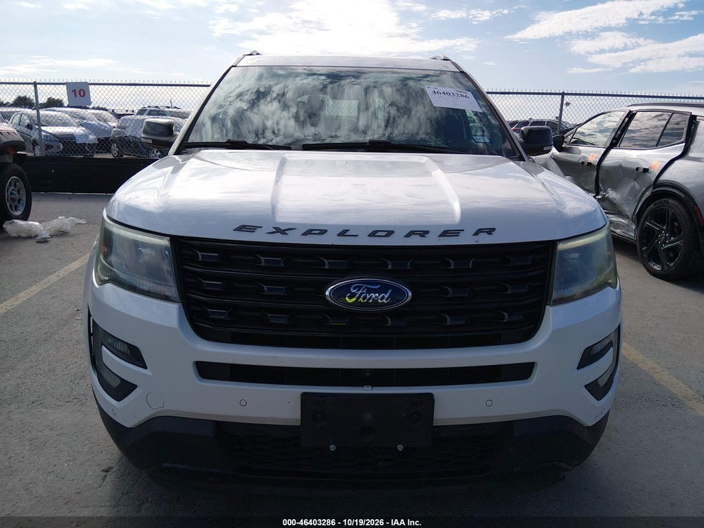 2017 Ford Explorer Sport photo 6