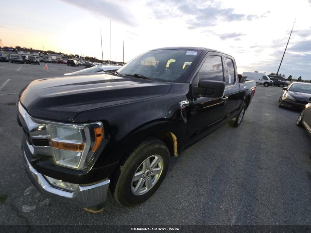 2021 Ford F-150 XLT photo 2