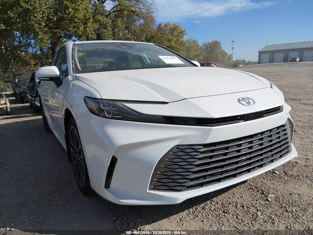 TOYOTA CAMRY 2026