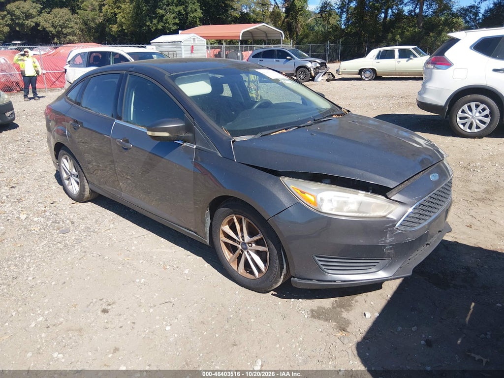 2015 Ford Focus SE photo 1