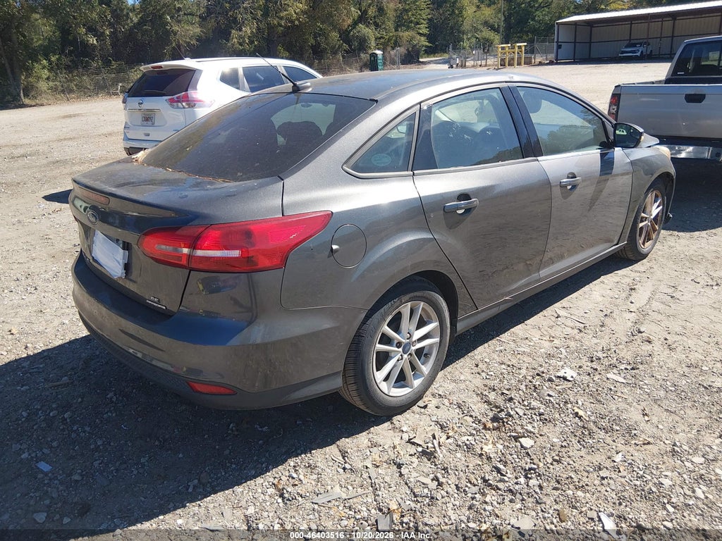 2015 Ford Focus SE photo 4