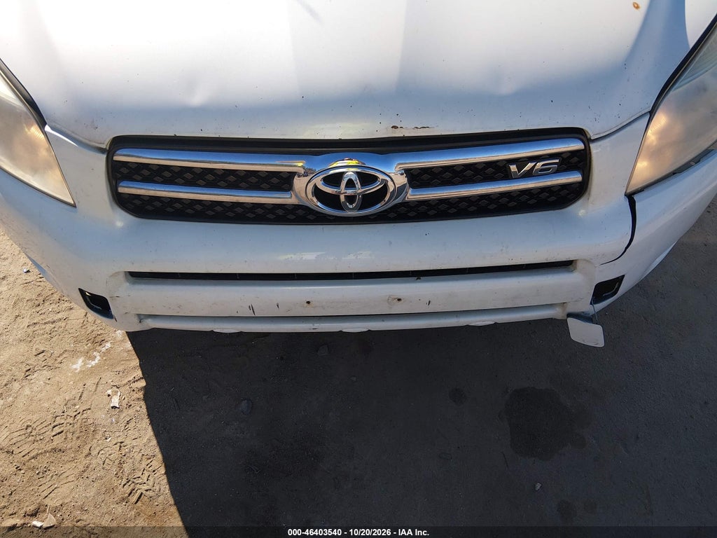 2007 Toyota RAV4 Limited V6 photo 6