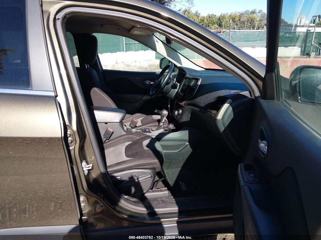 2014 Jeep Cherokee Latitude photo 5