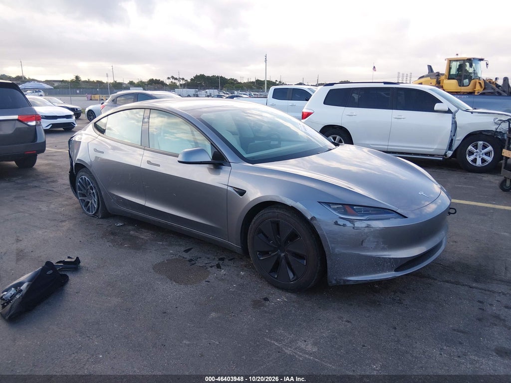TESLA MODEL 3 2025