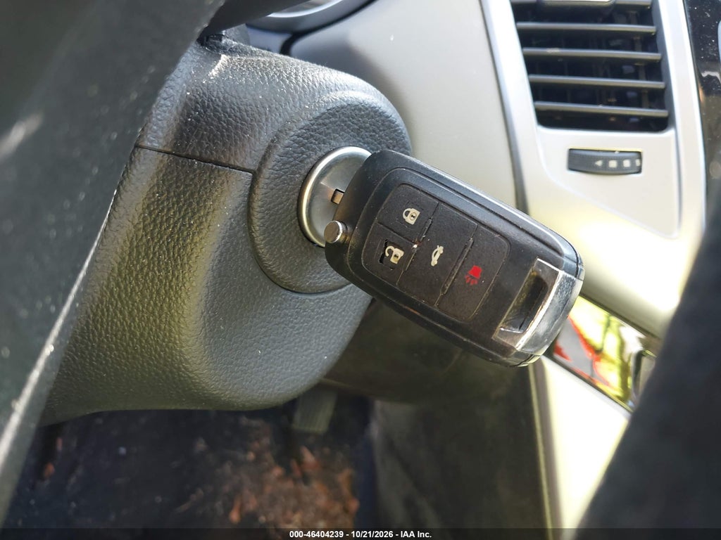 2013 Chevrolet Cruze LS Auto photo 11
