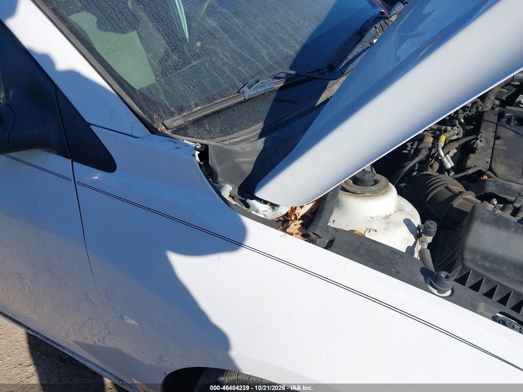 2013 Chevrolet Cruze LS Auto photo 6