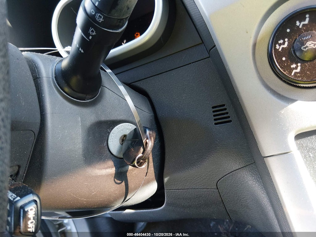 2009 Pontiac Vibe photo 11