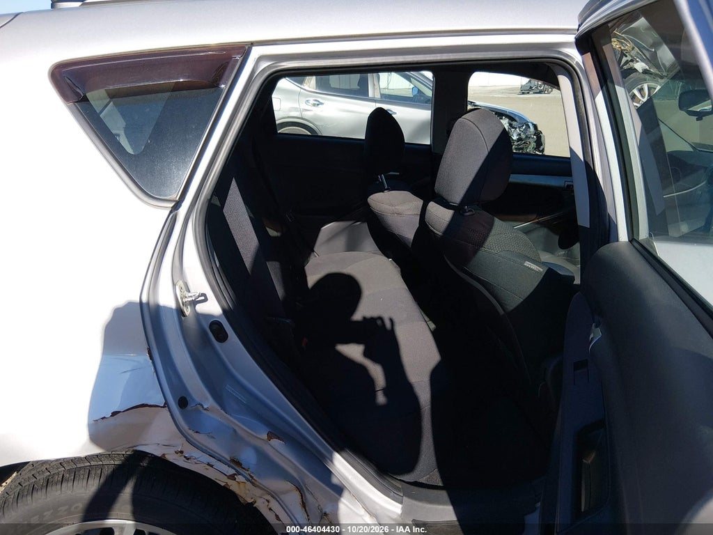 2009 Pontiac Vibe photo 8