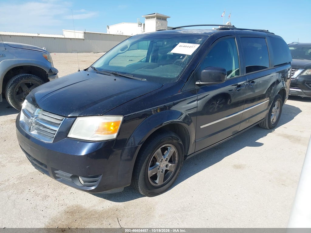 2010 Dodge Grand Caravan SXT photo 2