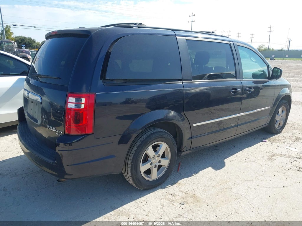 2010 Dodge Grand Caravan SXT photo 4