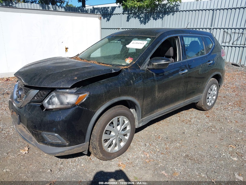 2015 Nissan Rogue S photo 2