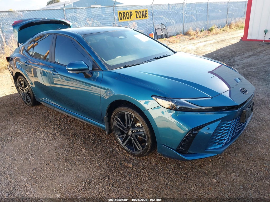 TOYOTA CAMRY 2026