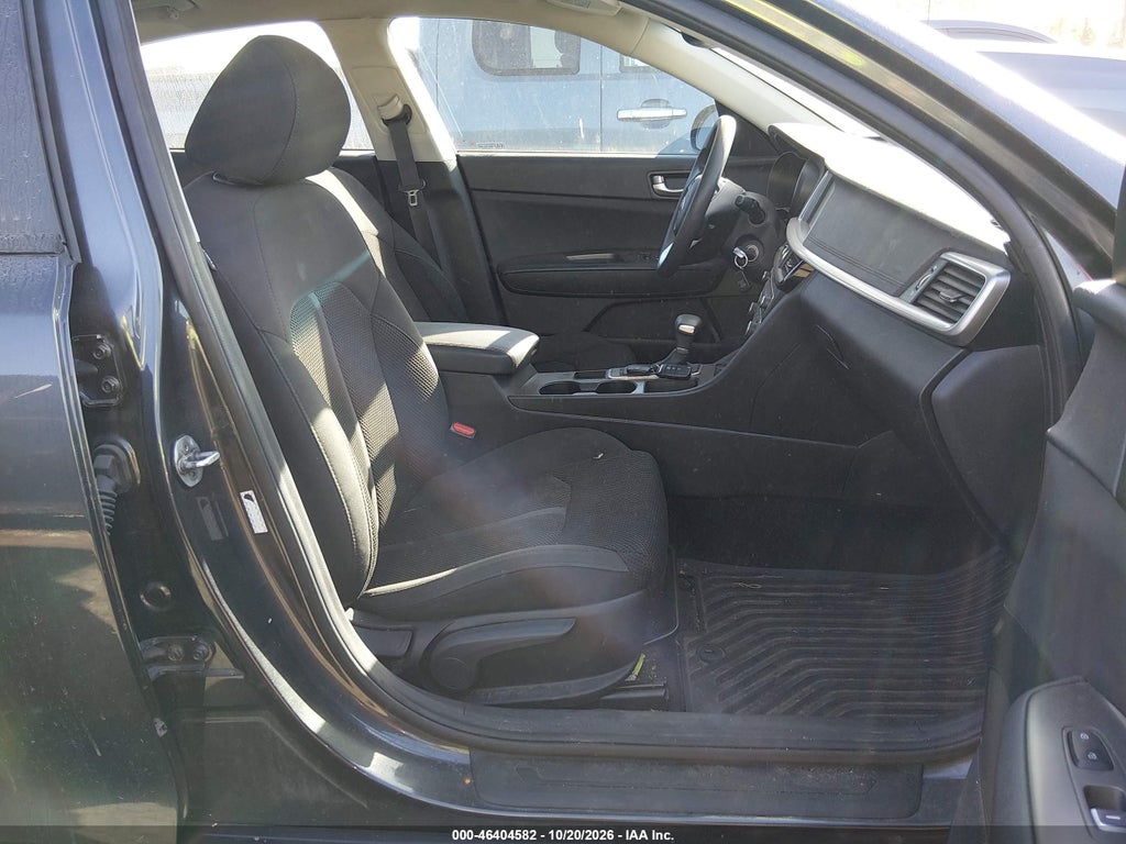 2020 Kia Optima LX photo 5