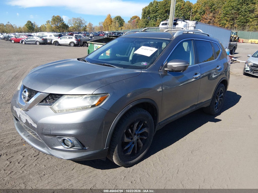 2015 Nissan Rogue SL photo 2