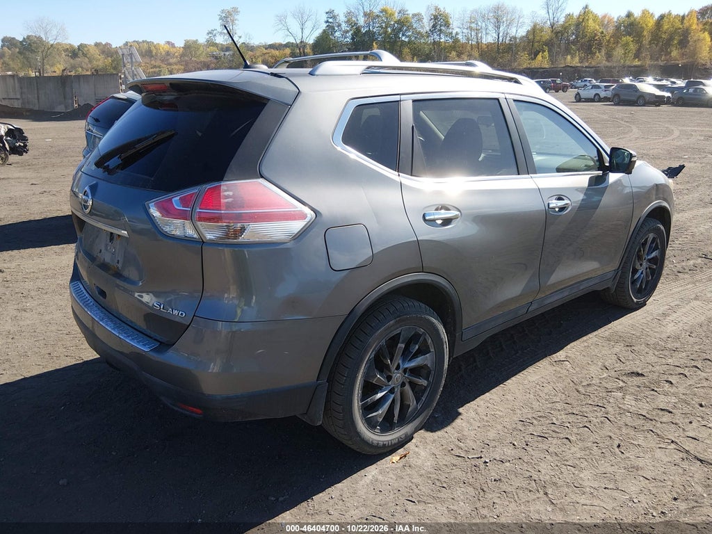 2015 Nissan Rogue SL photo 4