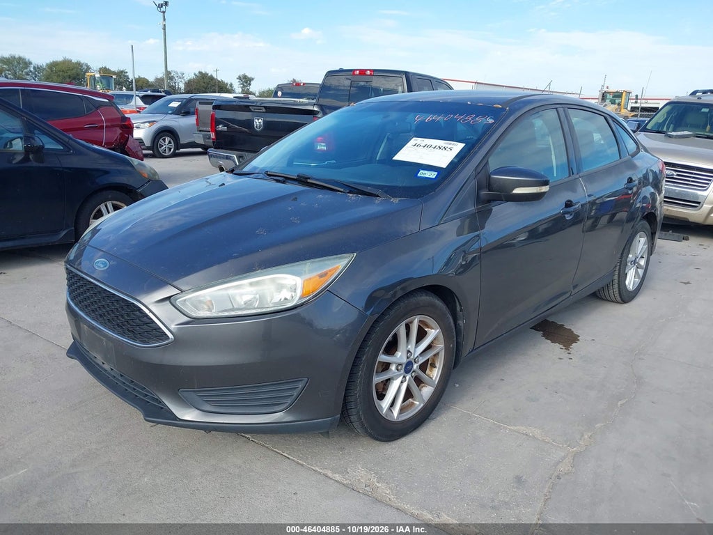 2015 Ford Focus SE photo 2