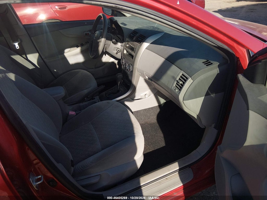 2009 Toyota Corolla LE photo 5