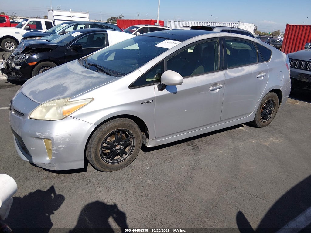 2012 Toyota Prius Three photo 2
