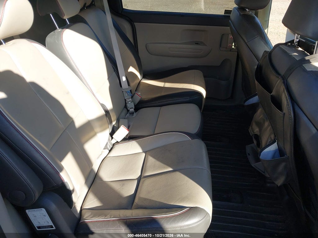 2018 Kia Sedona LX photo 8