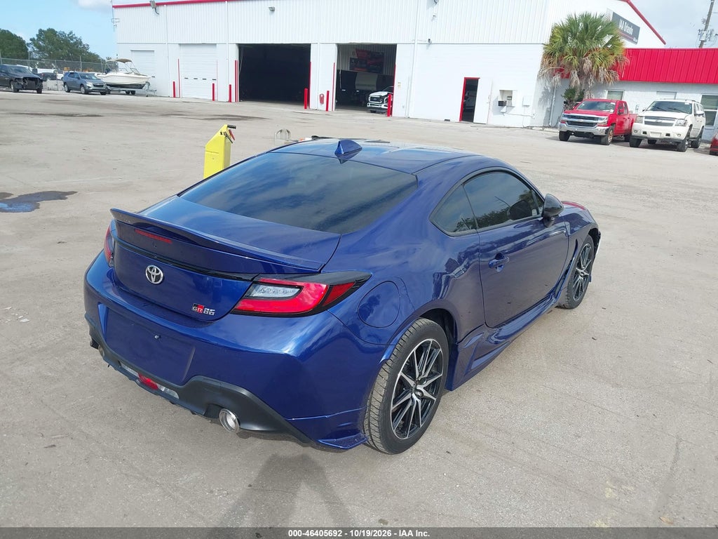 2024 Toyota GR86 photo 4