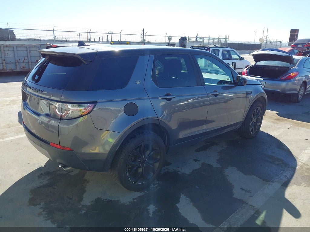 2016 Land Rover Discovery Sport HSE photo 4