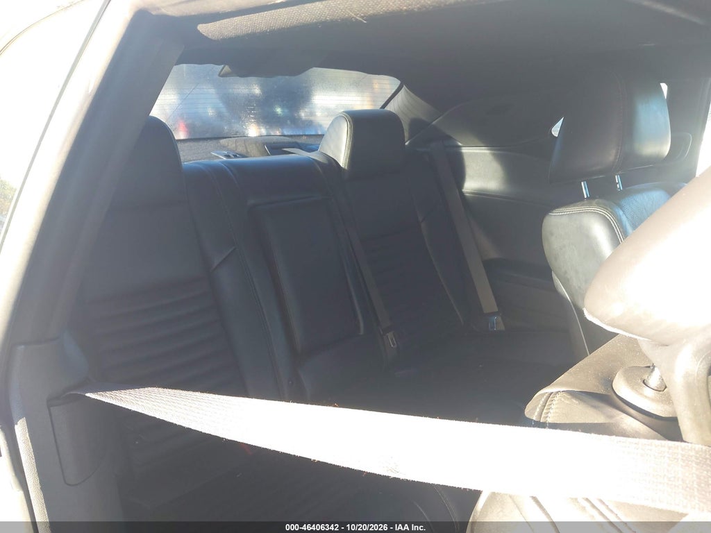 2014 Dodge Challenger SXT Plus photo 8
