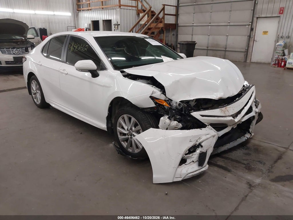 TOYOTA CAMRY 2024