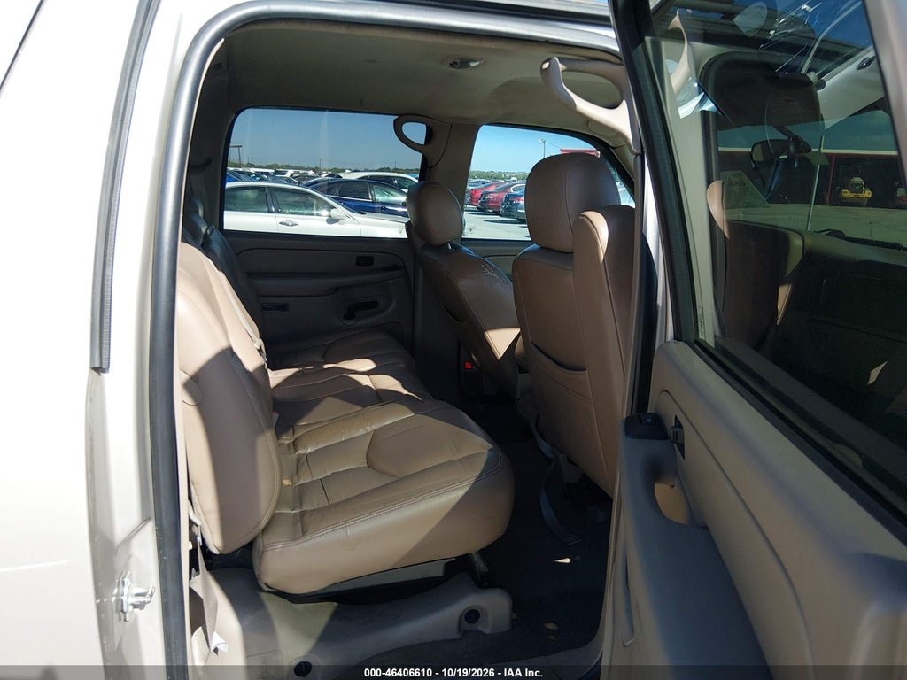 2005 Chevrolet Avalanche 1500 LS photo 8