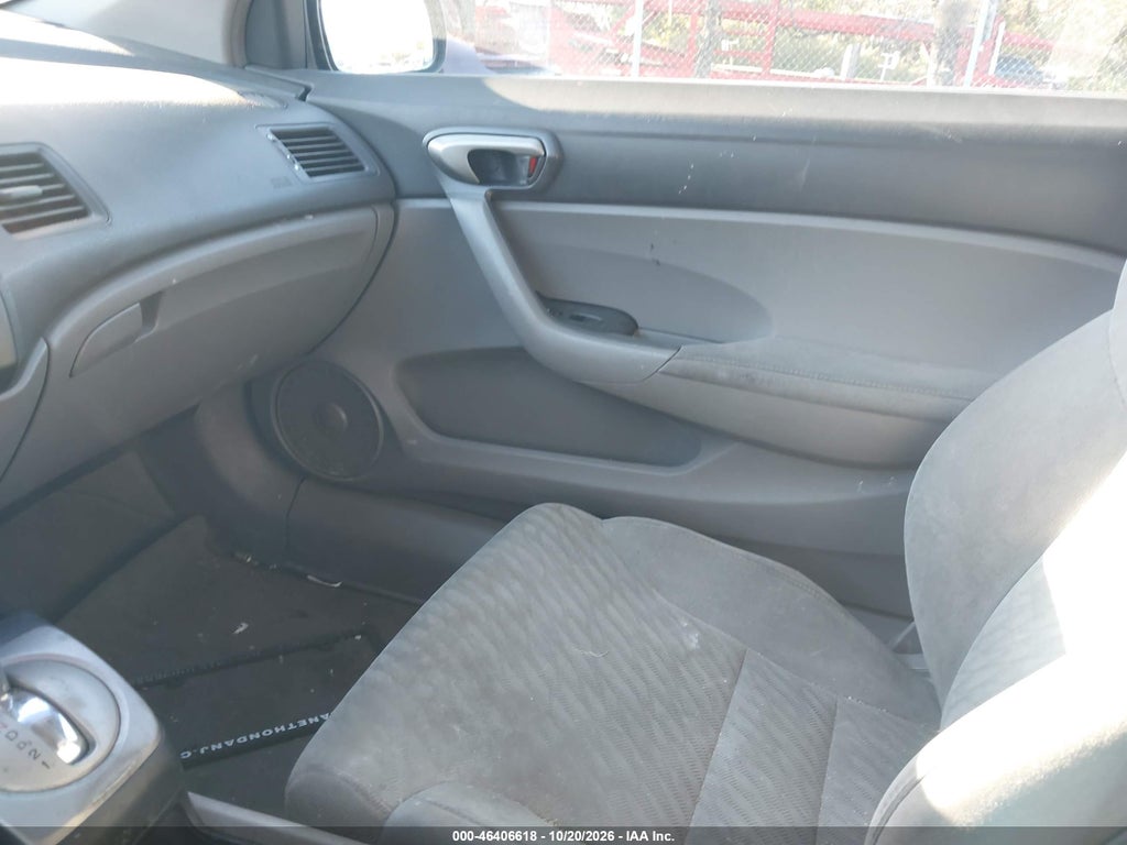 2010 Honda Civic LX photo 5