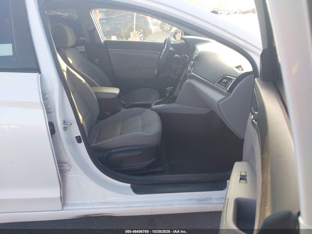 2017 Hyundai Elantra SE photo 5