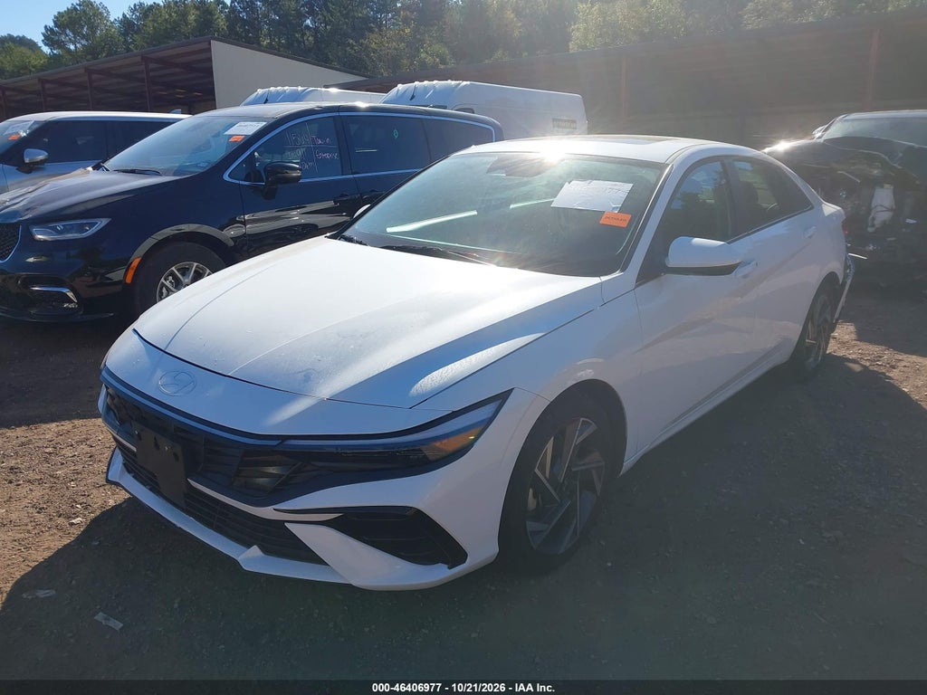 2025 Hyundai Elantra SEL Convenience photo 2