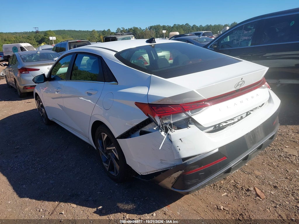 2025 Hyundai Elantra SEL Convenience photo 3