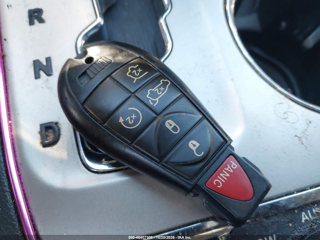 2011 Jeep Grand Cherokee Overland photo 11